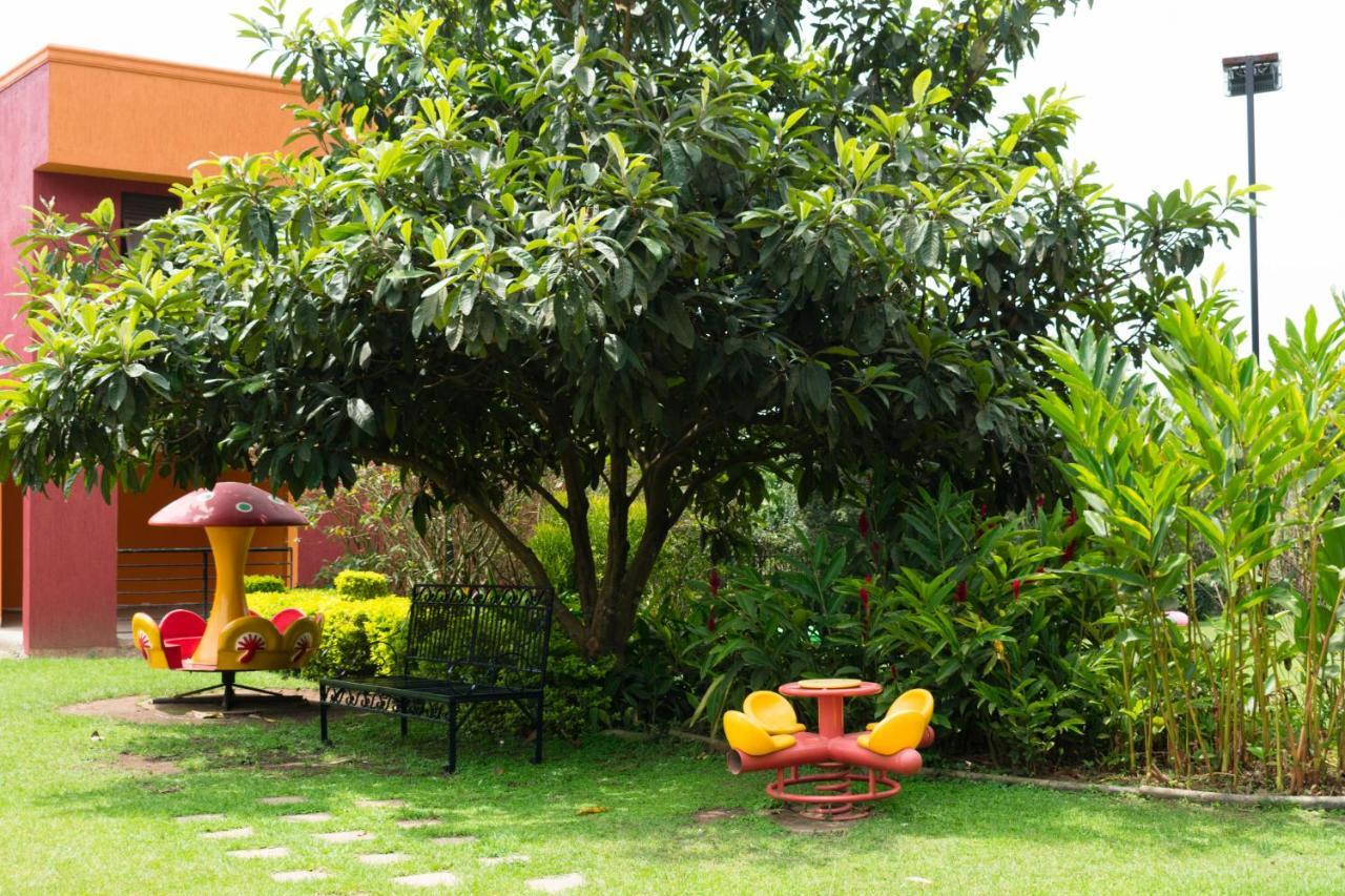 Fort Fun City Hotel Fort Portal Exterior photo